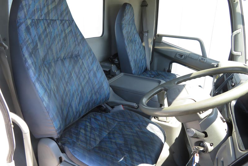 2003 Mitsubishi / Fuso Stock No. 2010