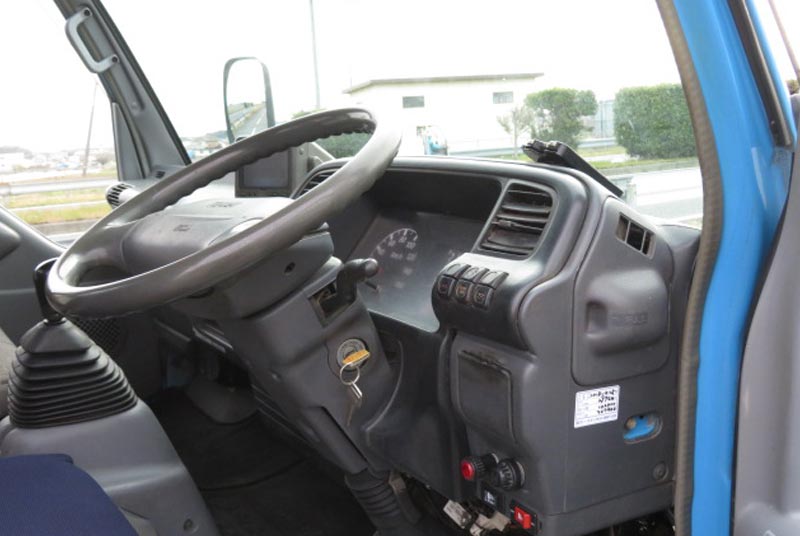 2006 Isuzu / Elf Stock No. 2015