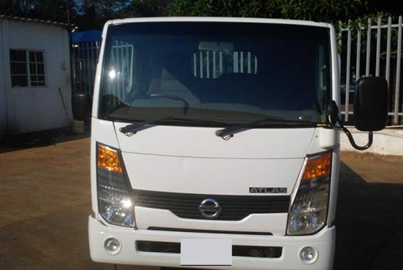 2010 Nissan / Atlas Stock No. 2026