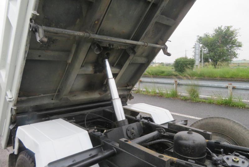 1995 Isuzu / Elf Stock No. 2062